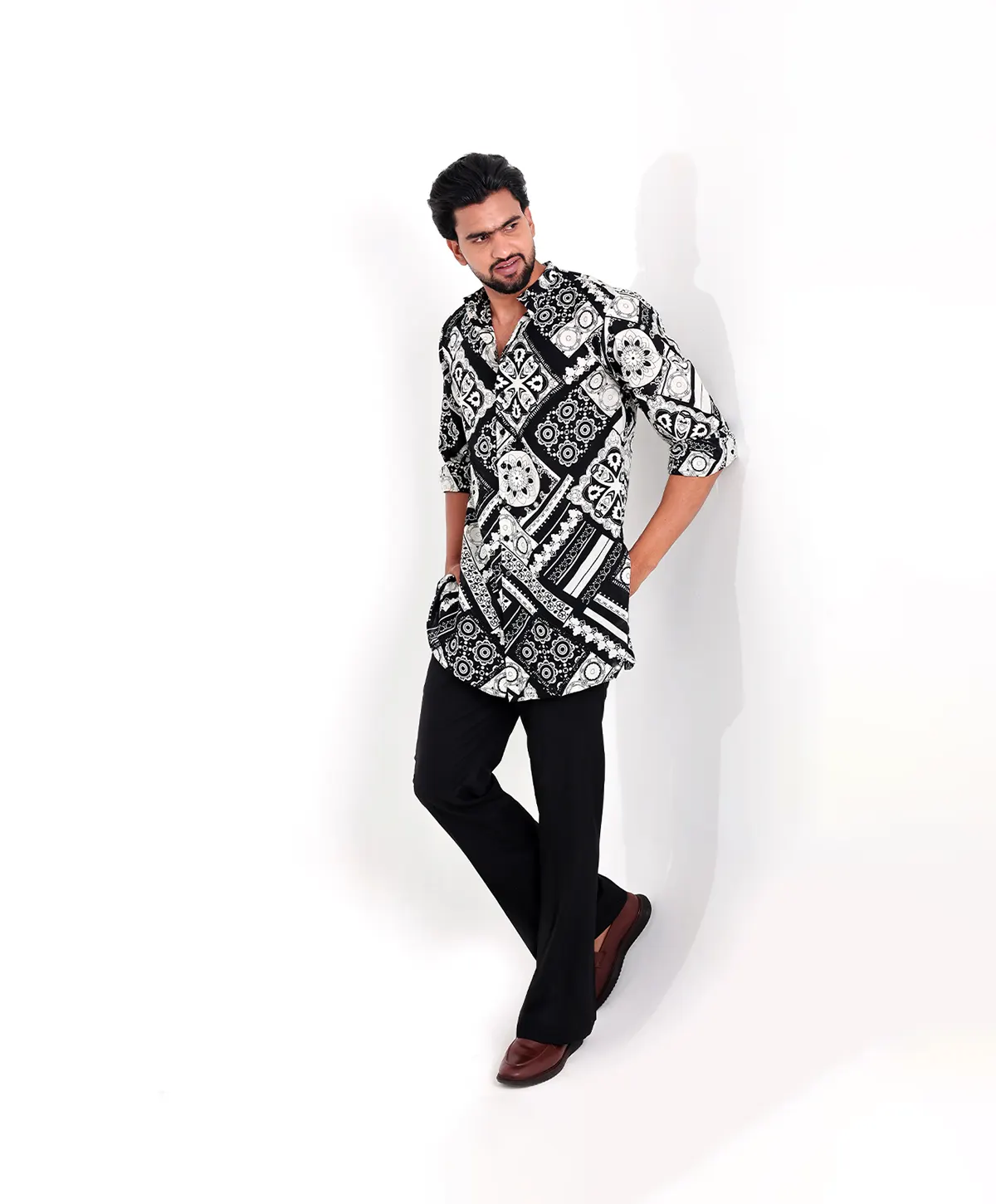 Open Long Black & White Pattern Shirt - Image 2