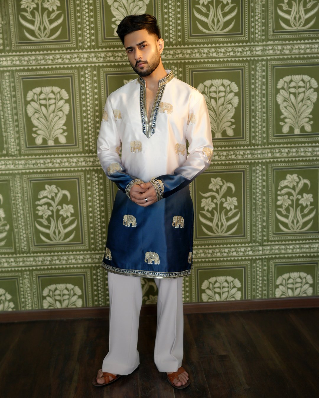 Gajraj Grace Kurta with Set - Image 2