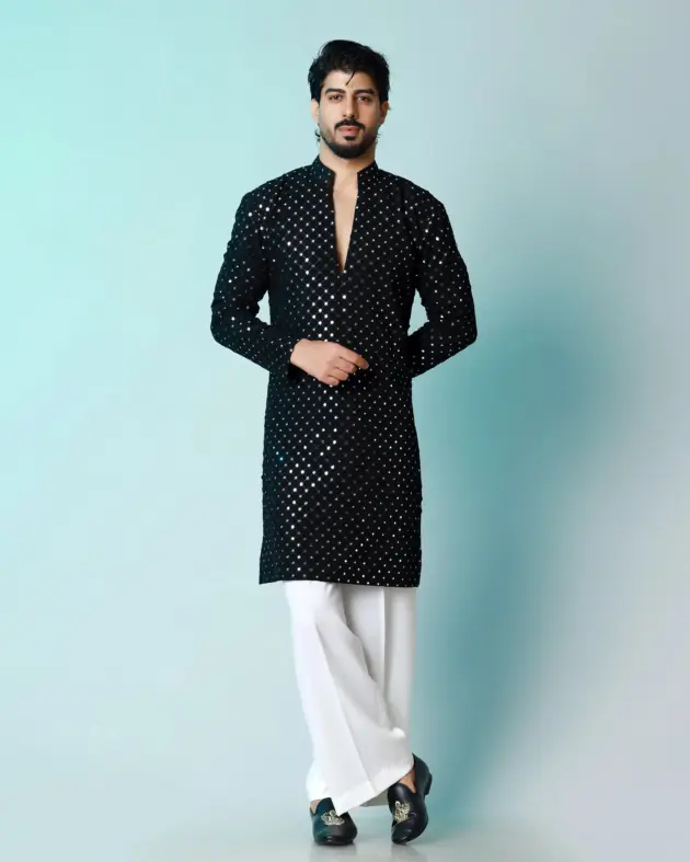 Nayanoir Syaah Mehfil Kurta - Black