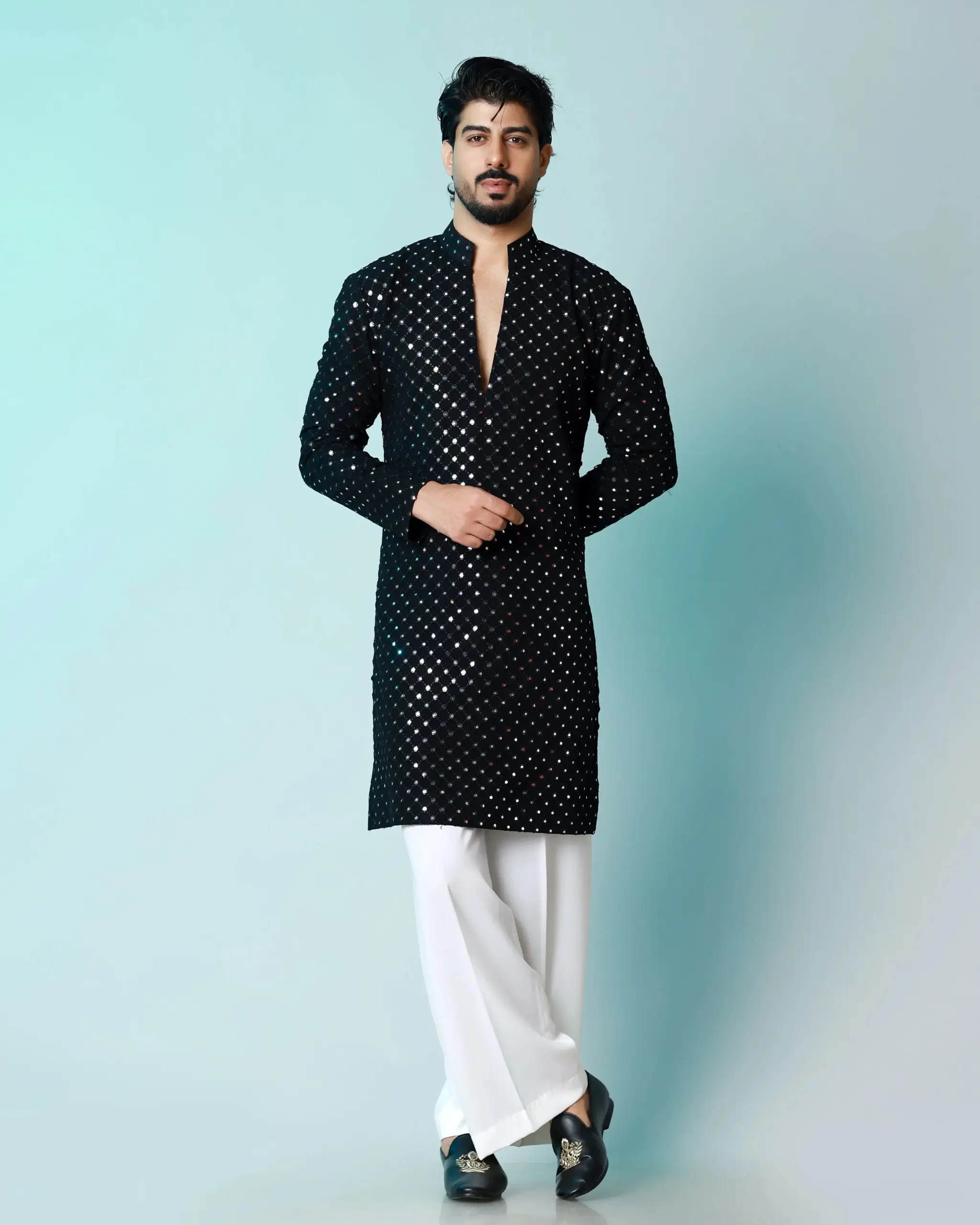 Nayanoir Syaah Mehfil Kurta - Black